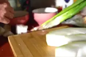 我学生拍摄的熬制鲜美夜寒苏汤的全过程