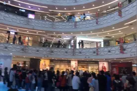 进博会上海放假三天，看看宝山万达人气怎么样？