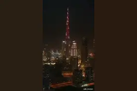 华为与迪拜签署了超大5G合同，该订单接近五百亿元，在未来5年