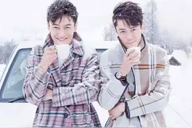 胡歌霍建华再放毒照，北海道雪景中帅成这样也是没sei了！图片