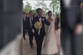 印小天被曝遭妻子骗婚 起诉争夺孩子抚养权视频封面