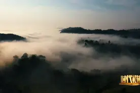 边境的“地雷村”，足球场大的地方每天都会发现几百枚爆炸物！