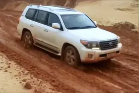 陆地巡洋舰和霸道的区别？为何真正的硬汉，为何只选丰田陆巡？视频封面