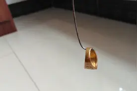 金戒指掉下水道教你一招两分捞上来这个视屏一定要收藏好视频封面