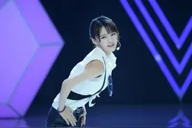 男粉宅舞走红 内地粉丝“第一团”这是要换交椅？图片