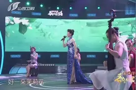 五位美女身穿旗袍，精彩演绎民歌《茉莉花》，彰显东方美人气质