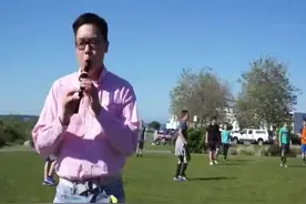 18岁华裔高中生为邀请女生参加毕业舞会，制作了浪漫MV还送花，这简直是求婚的节奏了好吗视频封面