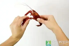 超实用快速剥虾法 再也不用担心在女神面前丢范儿图片