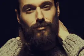 Simon Lorinser 大胡子男模视频封面