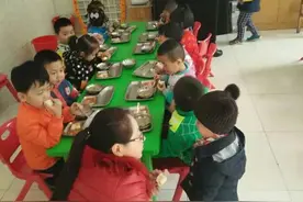 2岁钢蛋儿上学记~每次看到小小的你哭，妈妈也忍不住落泪图片