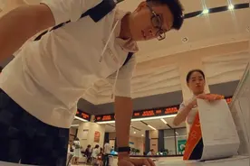 吕先生带您看新疆，户籍不在乌鲁木齐办不了护照？不，照样可以办