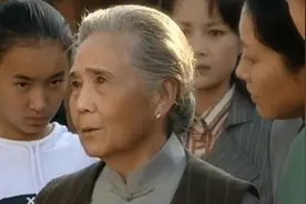 大结局：痴呆老人恢复理智，拿着仅存的五万给子女分，子女都哭了