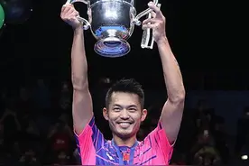 直落两局轻取田厚威 全英赛林丹第6次男单封王图片