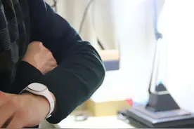 戴着bongxx和女神约跑吧图片