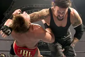 记者访问送葬者的一些问题，原来送葬者还有别的身份！图片