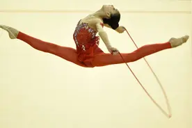 艺术体操——全国冠军赛：栗慧琳获少年个人单项绳操冠军图片