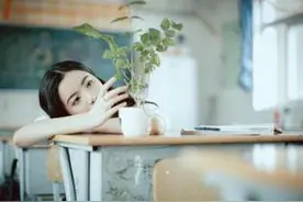 我为你放弃我所爱的，你却为了你所爱的放弃所有爱你的图片