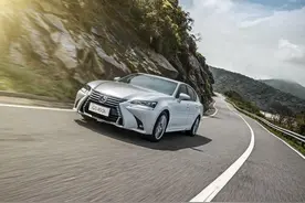 说说选择GS这款不国产、不加长行政级车的理由图片