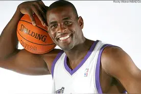 NBA至今薪水榜TOP10！现役六人，詹姆斯无缘！图片