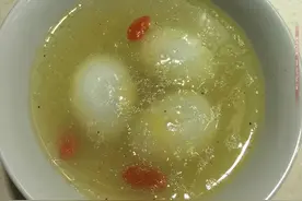 滋补营养的鸽子蛋炖燕窝（配详细图解哦）图片