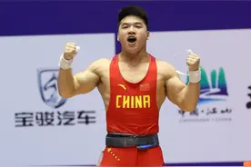 举重——全国男子举重锦标赛：田涛85公斤级挺举、总成绩超世界纪录图片