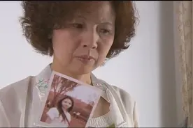 少妇打扫丈夫书房，竟发现丈夫私藏初恋的照片，顿时脸色就变了视频封面