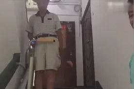 北京东高地万源西里为老楼安装的“爬楼神器”，算不算实用？视频封面