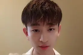 你们要的李现#背头 发型，点心转发给你们的男朋友吧#李现 关注我下个视频出另外一款#@李现ing @抖音小助手