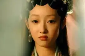 当年演林黛玉走红，杨幂赵丽颖给她配戏，如今成配角图片