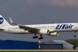 彪悍民族无需解释！俄罗斯载150余名乘客客机引擎故障，靠一个引擎成功迫降图片