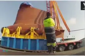 大型船舶电机安装过程，这么大的轮船也有用电的