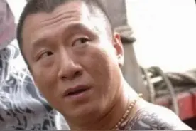 不会徒手扒蒜，穿再好的貂也成为不了东北夜店queen图片