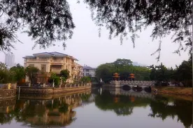 影楼制作的艺术照底片，消费者需要另外购买吗？图片
