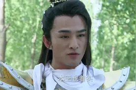 武三思告知薛葵武功极高，张天辉不服决意要亮出飞刀绝技