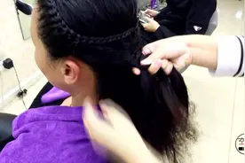 真人版编发教程，农村中年妇女们快来试试吧，发型对颜值有很大的影响哦