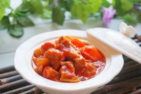 西红柿炖牛腩的做法图片