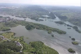 航拍贵阳阿哈湖视频封面