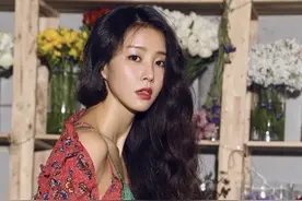 韩国女艺人金贞敏最新时尚杂志写真曝光图片