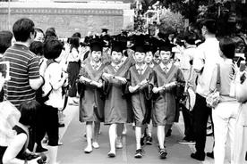 清华附小大数据记录学生成长图片
