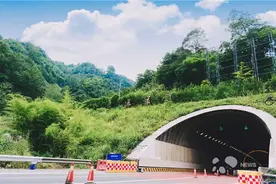 都汶高速都映段紫坪铺、龙溪隧道整治结束 全程畅跑图片