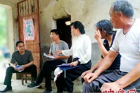 正阳县委书记刘艳丽到永兴镇调研脱贫攻坚工作图片