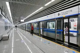 乘地铁2号线去大连火车站走友好广场站D口最近图片