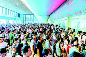 途经武汉139趟高铁昨停运图片