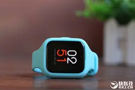 米兔儿童电话手表2开箱图赏：竟有摄像头图片