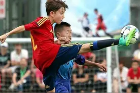 中国足球青少年参赛量不到欧洲1/5，不会比赛是从小造成的图片