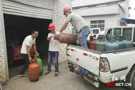 长沙东湖街道取缔无证经营液化气站图片