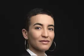 女权、头巾和伊斯兰｜摘下头巾后，她的女性身份在不安中觉醒图片