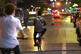 郑州代驾市场竞争激烈 有多少无备案代驾暗夜疾驰?图片