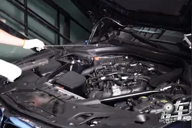 全新宝马5系用的是世界十佳发动机B48的2.0T版本，涡轮迟滞不存在的视频封面