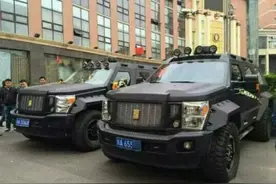 劳斯莱斯、法拉利都只能靠边站！这土豪的婚车队，才是史无前例！图片